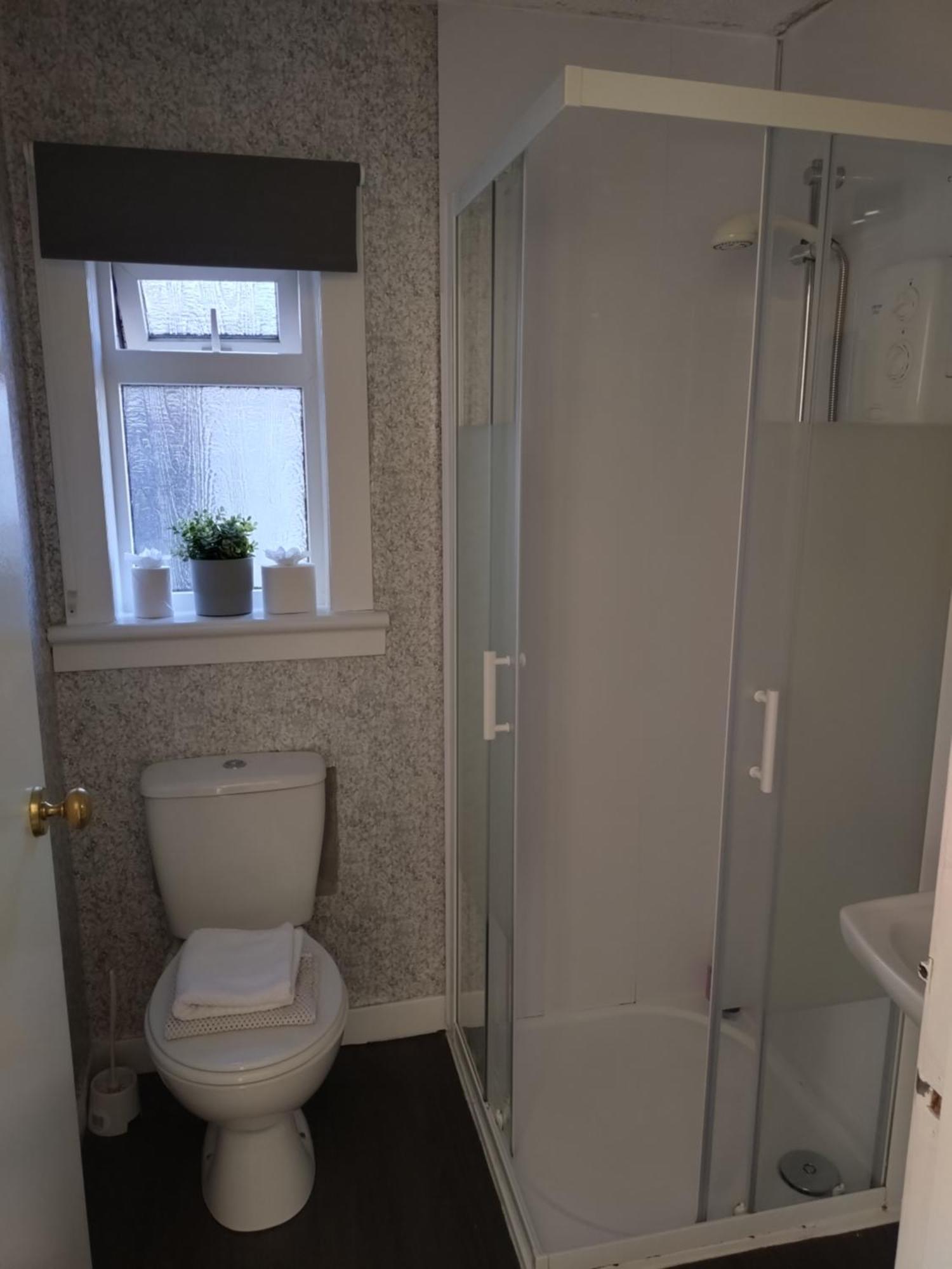 Anchorage Guest House - Also 1 Room Available With Hot Tub,Must Be Booked Separately Balloch Room photo